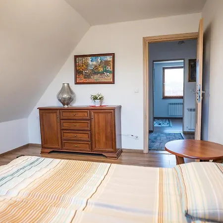 Dom Z Kominkiem W Okolicy Lasow I Jeziora Ferienhaus